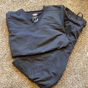 Dickies Balance Collection Women’ Scrub Top/ Pant Set